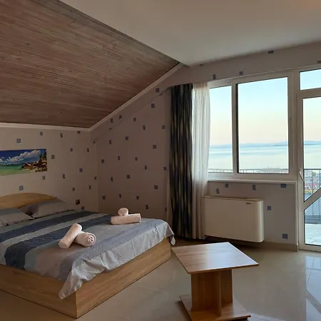 Къща за гости Vista Mare Свети Влас