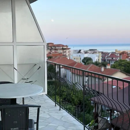 Къща за гости Vista Mare 4*