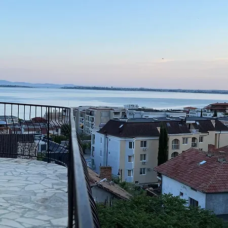 Къща за гости Vista Mare Свети Влас